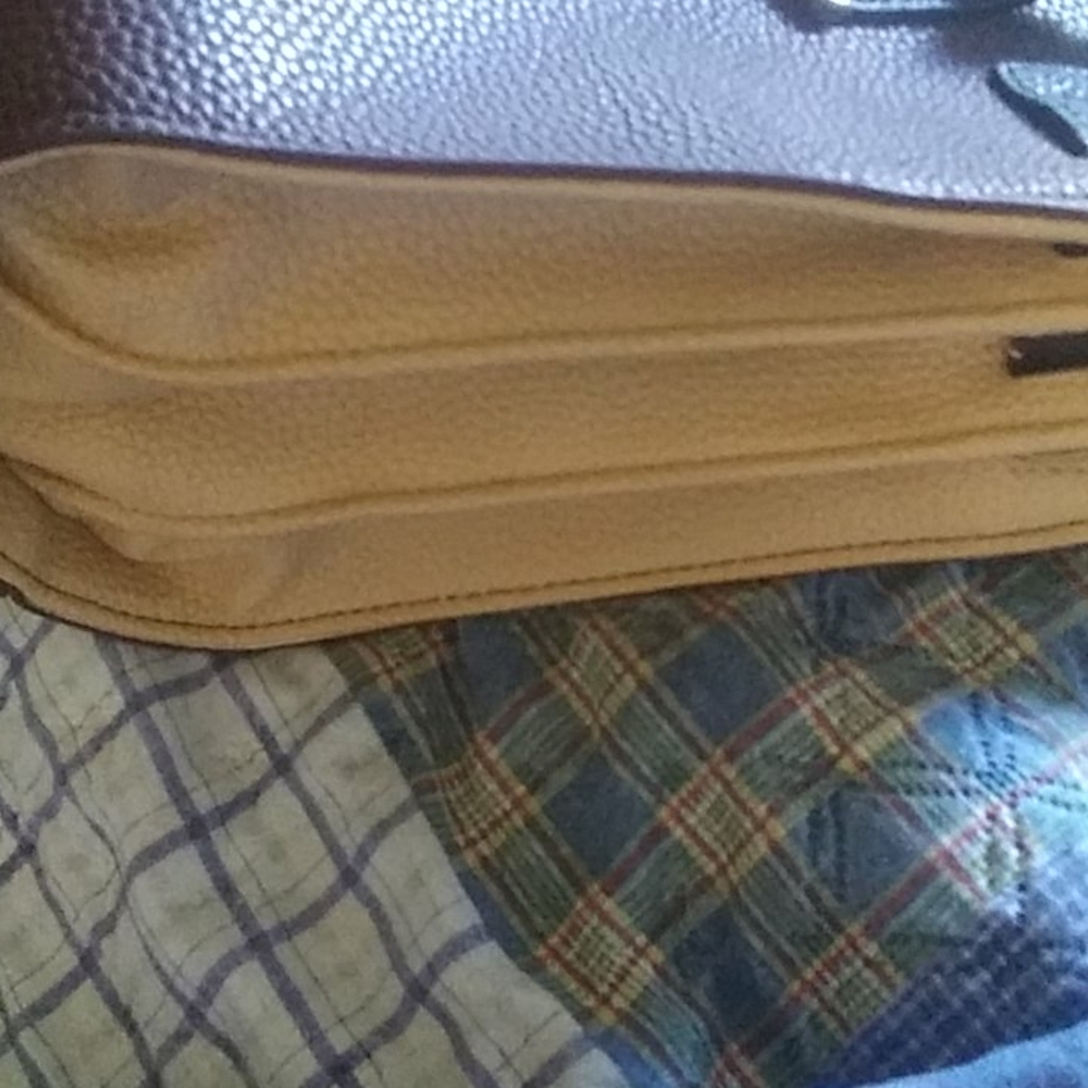 Handbag - Picture 5 of 5